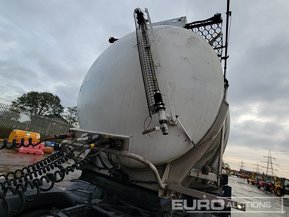 Tank semi-trailer Crane Freuhauf Tri Axle Tanker Trailer: picture 8