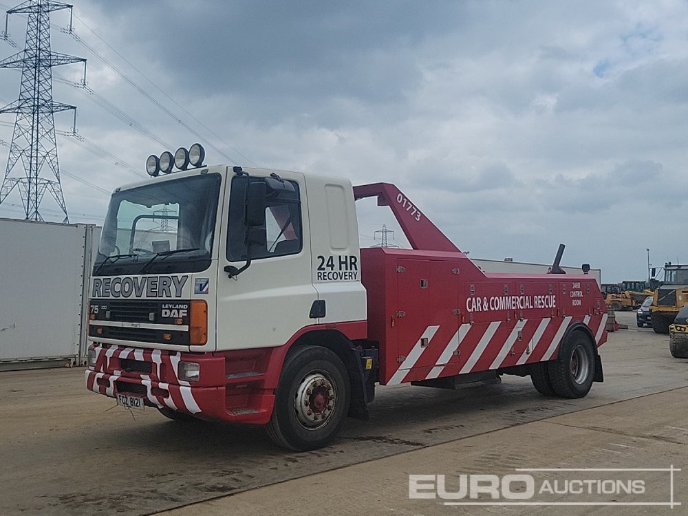 DAF 300 - Tow truck: picture 1 DAF 300 - Tow truck: picture 1