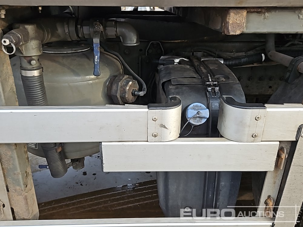 Tank truck DAF CF410: picture 41