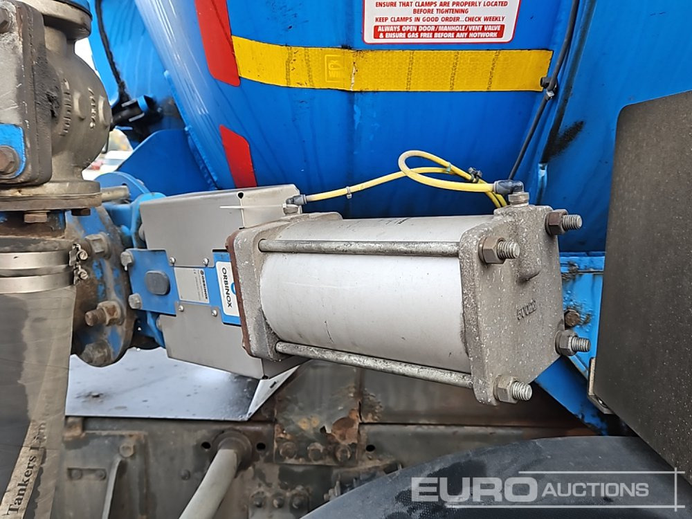 Tank truck DAF CF410: picture 39