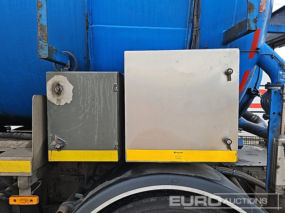 Tank truck DAF CF410: picture 31