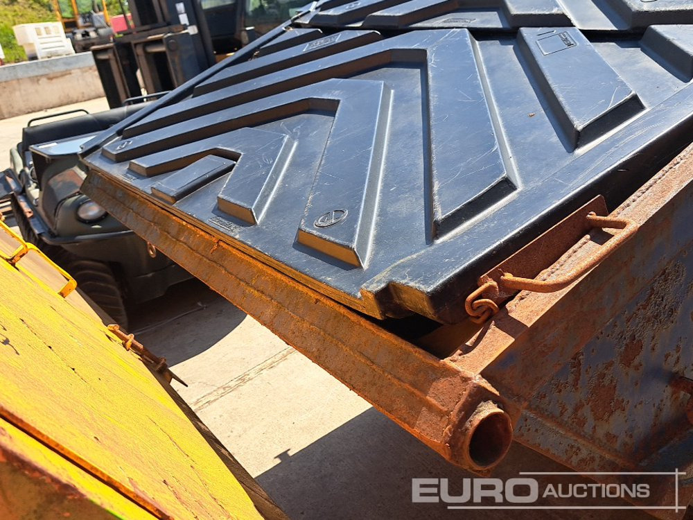 Enclosed Steel Skip - Skip bin: picture 4 Enclosed Steel Skip - Skip bin: picture 4
