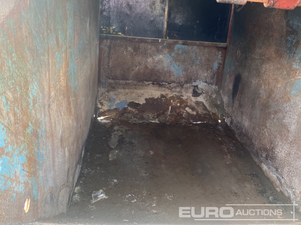 Enclosed Steel Skip - Skip bin: picture 4 Enclosed Steel Skip - Skip bin: picture 4