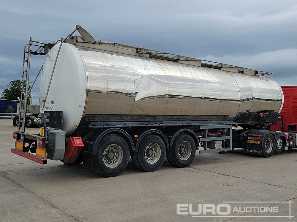 Fruehauf Tri Axle Tanker Trailer - Tank semi-trailer: picture 5 Fruehauf Tri Axle Tanker Trailer - Tank semi-trailer: picture 5