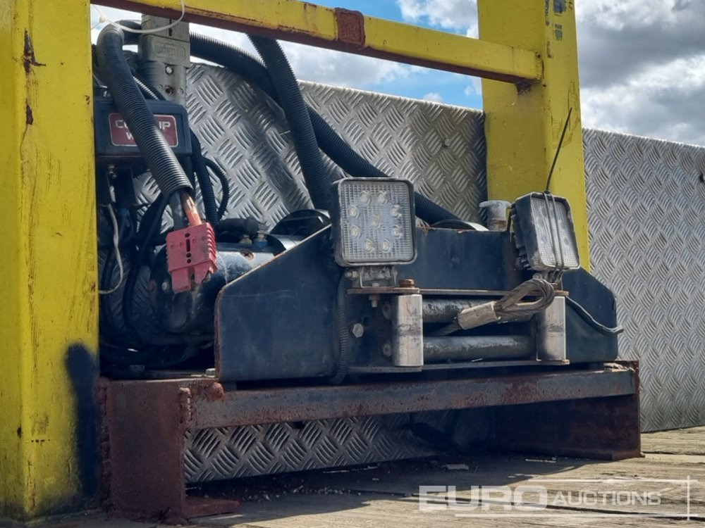 Low loader semi-trailer General Trailers Twin Axle Step Frame Low Loader Trailer: picture 19