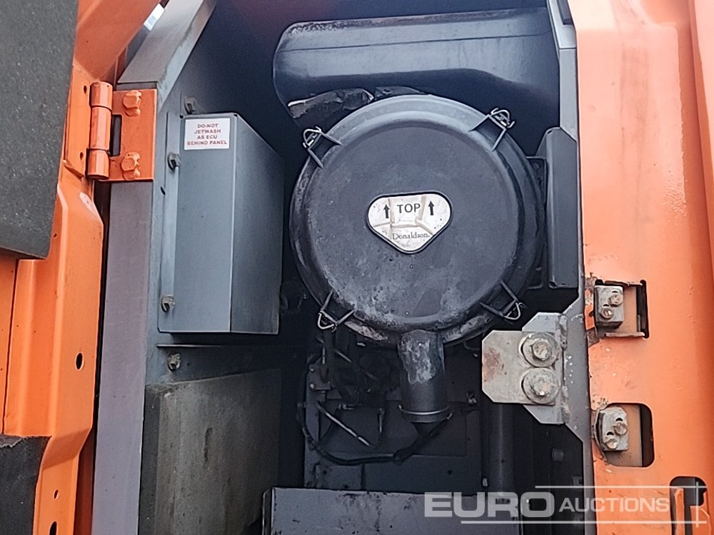 Crawler excavator Hitachi ZX210LC-3: picture 36 Crawler excavator Hitachi ZX210LC-3: picture 36