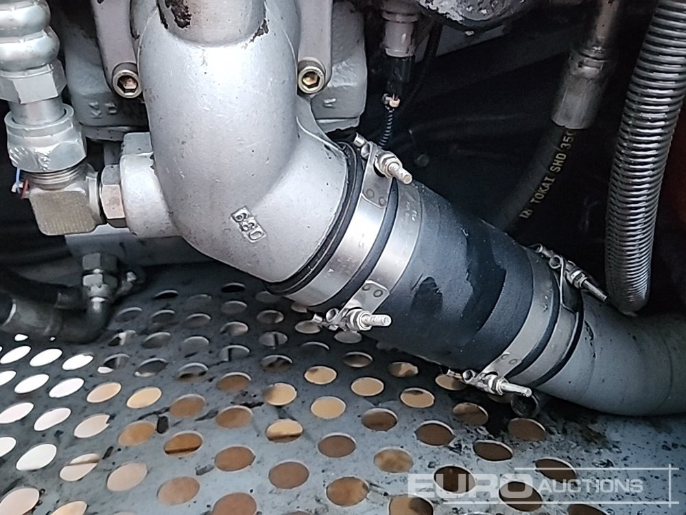 Crawler excavator Hitachi ZX210LC-3: picture 44 Crawler excavator Hitachi ZX210LC-3: picture 44