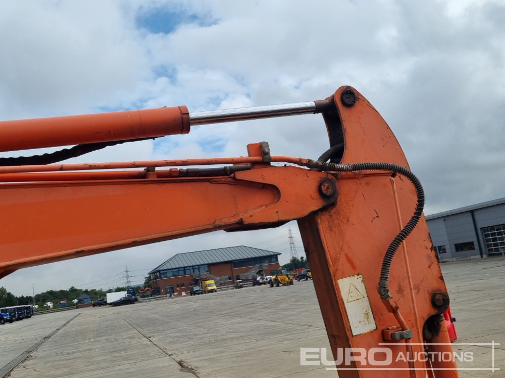Mini excavator Hitachi ZX27U-2 CLR: picture 21