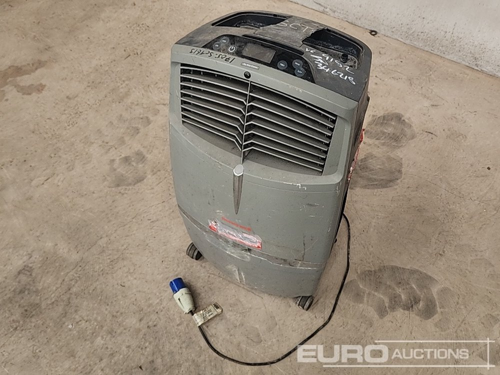 Honeywell CL30XC 240 Volt Evaporative Air Cooler - Workshop equipment: picture 1 Honeywell CL30XC 240 Volt Evaporative Air Cooler - Workshop equipment: picture 1
