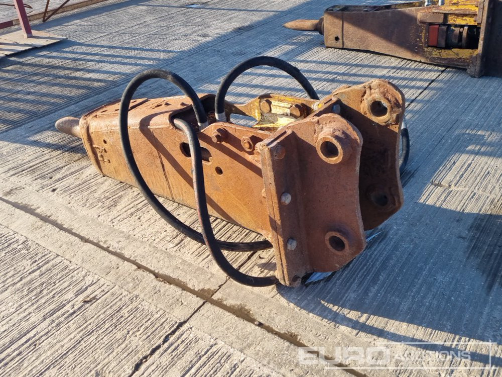 Hydraulic Breaker 50mm Pin to suit 6-8 Ton Excavator - Hydraulic hammer: picture 3 Hydraulic Breaker 50mm Pin to suit 6-8 Ton Excavator - Hydraulic hammer: picture 3