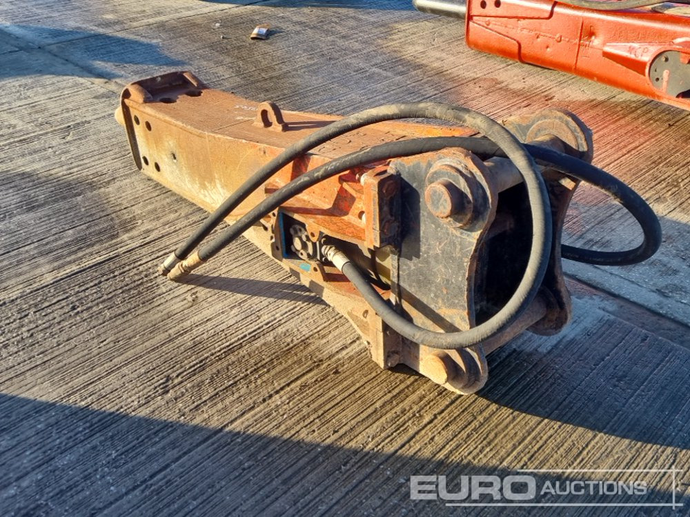 Hydraulic Breaker 80mm Pin to suit 20 Ton Excavator - Hydraulic hammer: picture 3 Hydraulic Breaker 80mm Pin to suit 20 Ton Excavator - Hydraulic hammer: picture 3
