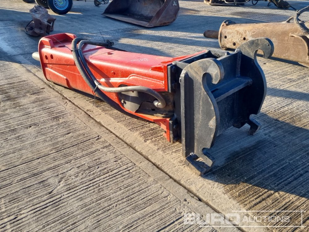 Hydraulic Breaker to suit Dedicated QH - Hydraulic hammer: picture 3 Hydraulic Breaker to suit Dedicated QH - Hydraulic hammer: picture 3
