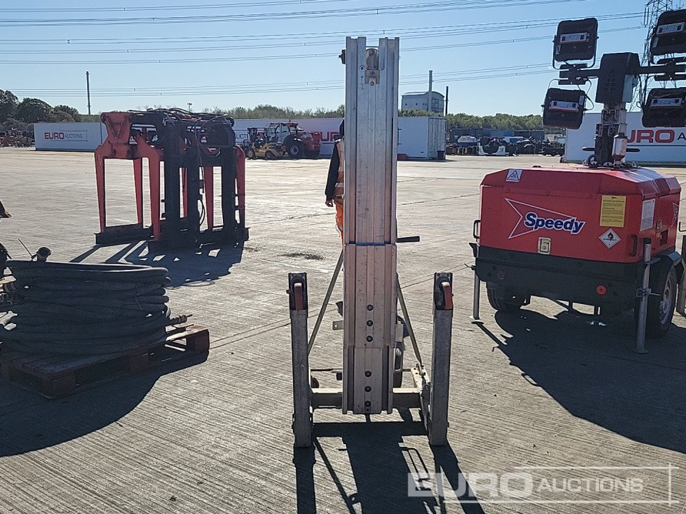 Sumner 2010 - Material handling equipment: picture 4 Sumner 2010 - Material handling equipment: picture 4