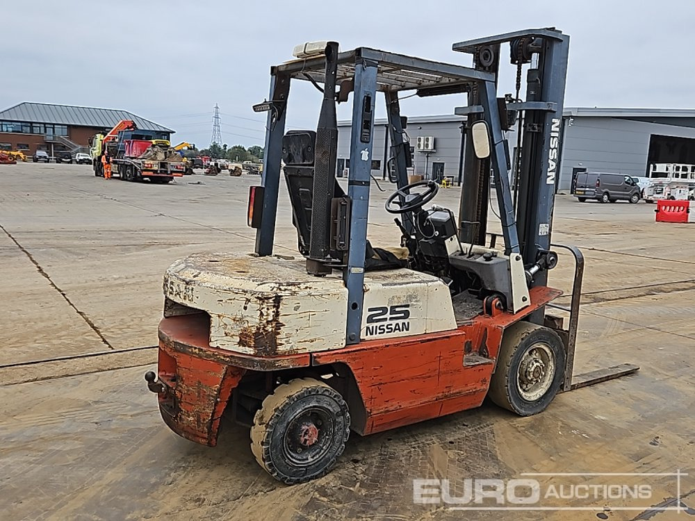 Nissan 25 - Forklift: picture 5 Nissan 25 - Forklift: picture 5