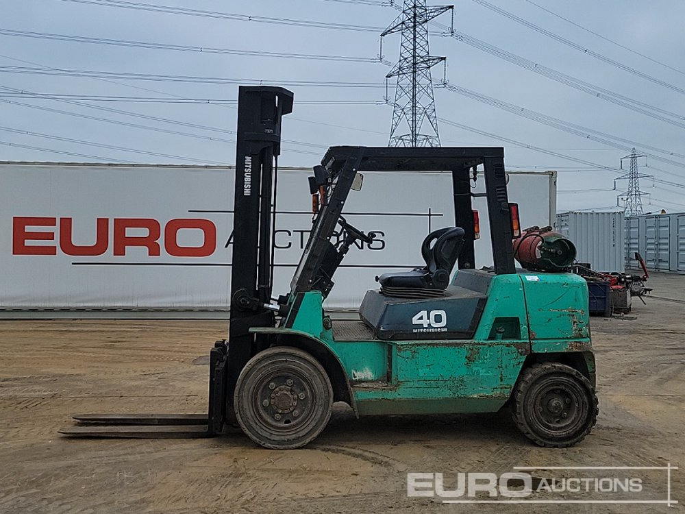 Nissan F04B40Q - Forklift: picture 2 Nissan F04B40Q - Forklift: picture 2