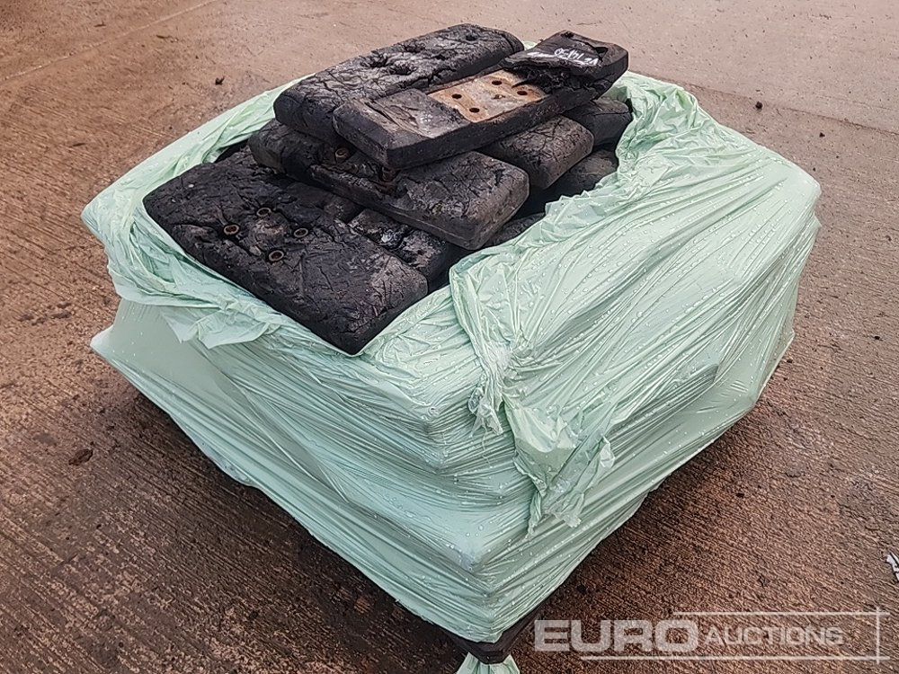 Pallet of 500mm Rubber Block Pads to suit Excavator - Track for Construction machinery: picture 4 Pallet of 500mm Rubber Block Pads to suit Excavator - Track for Construction machinery: picture 4