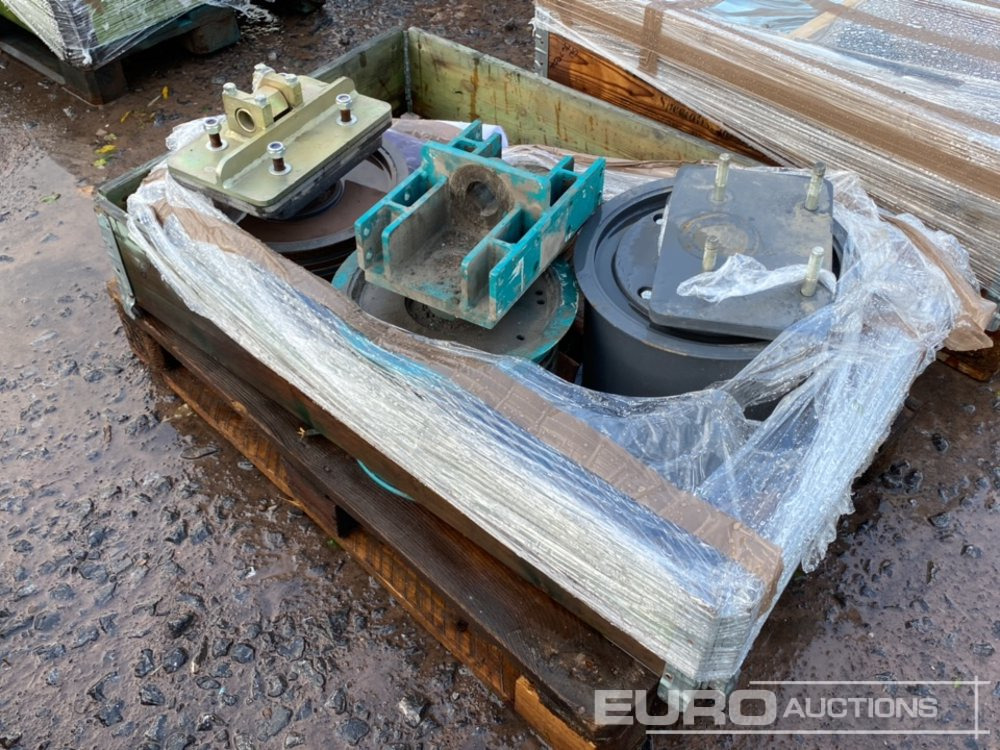 Pallet of Belt Tensioner Idler Pulleys - Belt tensioner for Construction machinery: picture 3 Pallet of Belt Tensioner Idler Pulleys - Belt tensioner for Construction machinery: picture 3