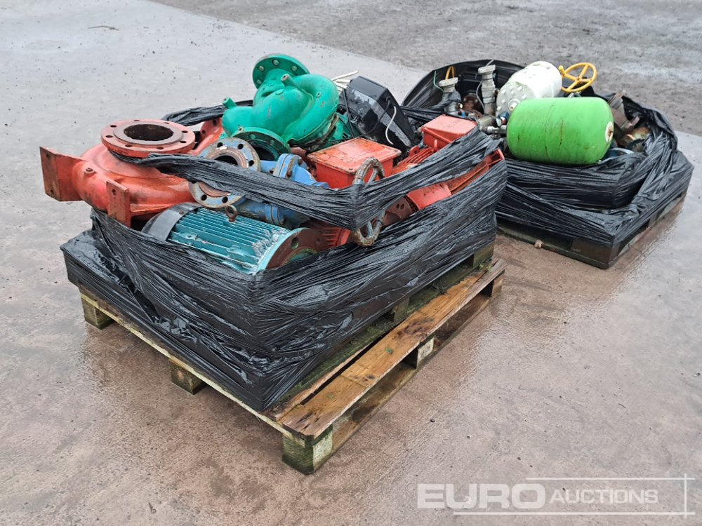 Pallet of Water Fittings & Pumps (2 of) - Construction equipment: picture 3 Pallet of Water Fittings & Pumps (2 of) - Construction equipment: picture 3