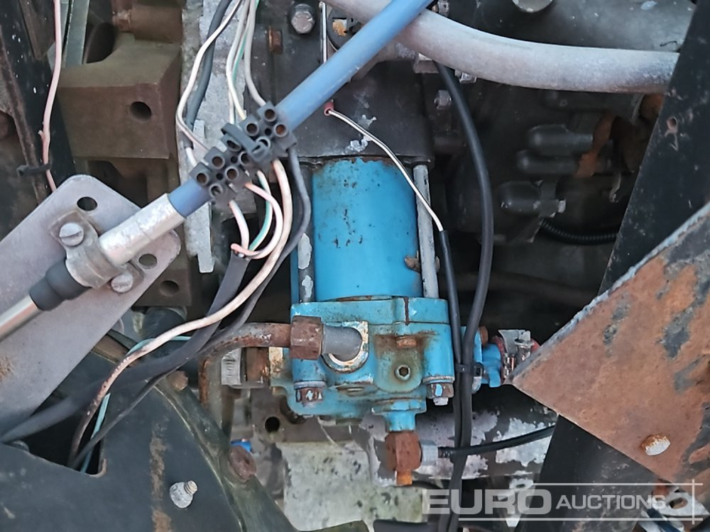 Engine Perkins 4 Cylinder Engine: picture 12 Engine Perkins 4 Cylinder Engine: picture 12