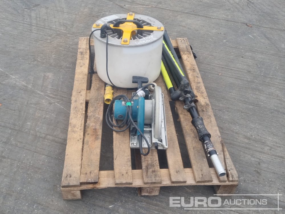 Construction equipment Podlite 110Volt LED Work Light & Tripod Stand, Makita 5903 110Volt Circular Saw: picture 6