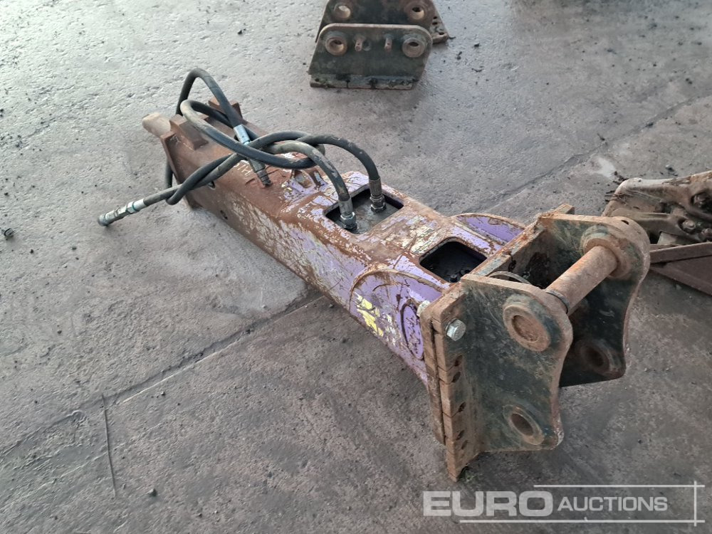 Pro Dem Hydraulic Breaker 45mm Pin to suit 4-6 Ton Excavator - Hydraulic hammer: picture 4 Pro Dem Hydraulic Breaker 45mm Pin to suit 4-6 Ton Excavator - Hydraulic hammer: picture 4