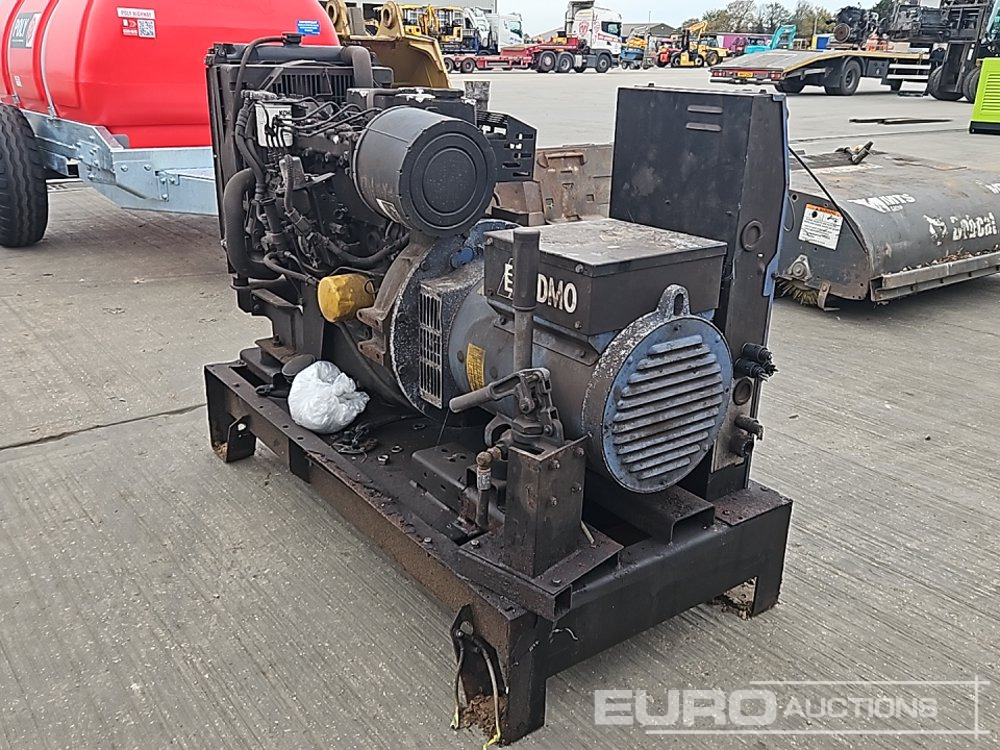 SDMO Generator, 4 Cylinder Engine - Generator set: picture 5 SDMO Generator, 4 Cylinder Engine - Generator set: picture 5