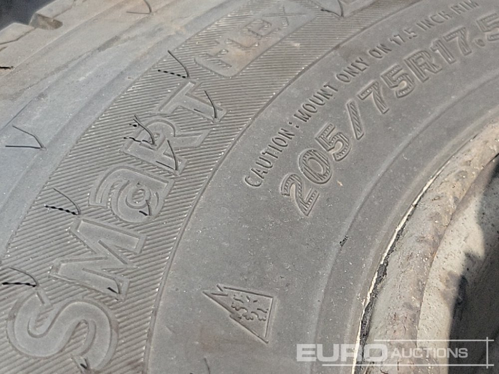 Tire Selection of Various Size Tyre & Rim (13 of): picture 14