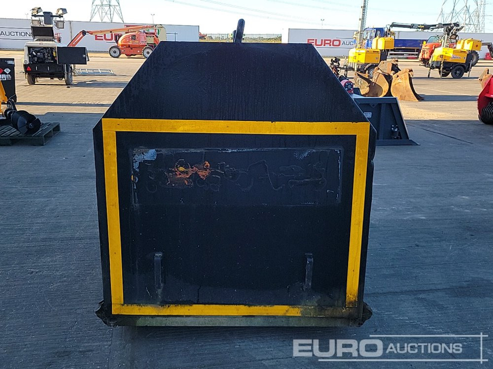 Static Bunded Fuel Bowser, Manual Pump - Storage tank: picture 4 Static Bunded Fuel Bowser, Manual Pump - Storage tank: picture 4