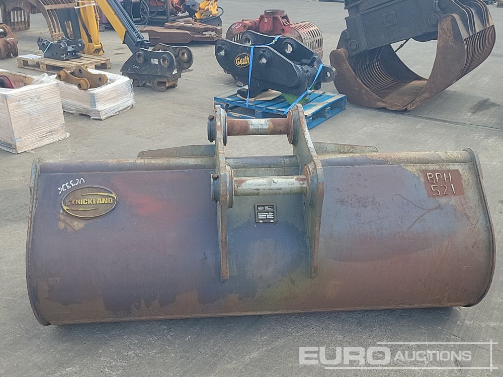 Strickland 84" Ditching Bucket 80mm Pin to suit 20 Ton Excavator - Bucket: picture 4 Strickland 84" Ditching Bucket 80mm Pin to suit 20 Ton Excavator - Bucket: picture 4