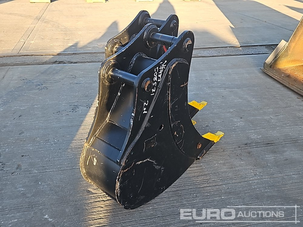 Unused 10", 10" Digging Bucket 50mm Pin to suit6-8 Ton Excavtor - Bucket: picture 5 Unused 10", 10" Digging Bucket 50mm Pin to suit6-8 Ton Excavtor - Bucket: picture 5