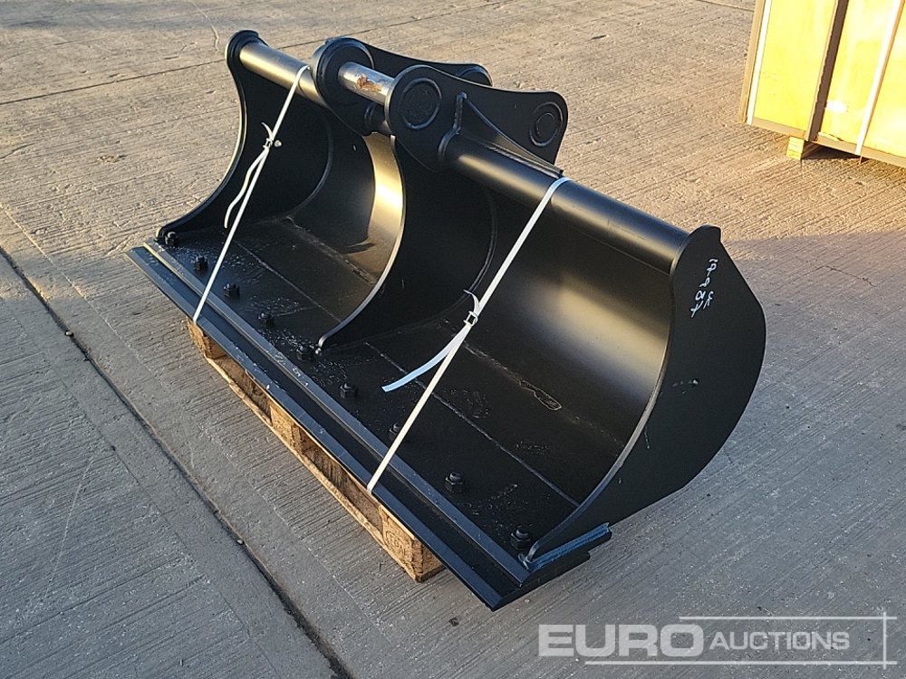 Unused 2025 72" Ditching Bucket 65mm Pin to suit 13 Ton Excavator - Bucket: picture 1 Unused 2025 72" Ditching Bucket 65mm Pin to suit 13 Ton Excavator - Bucket: picture 1