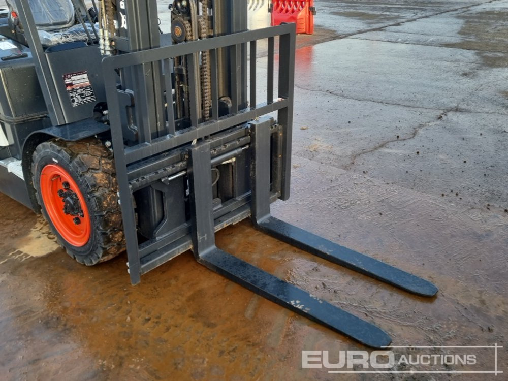 Forklift Unused 2025 Bobcat D30NX: picture 20 Forklift Unused 2025 Bobcat D30NX: picture 20