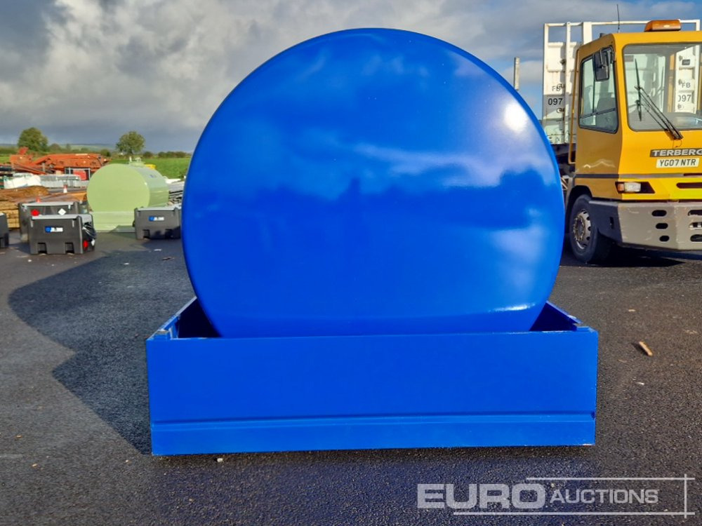 Unused 2025 Emiliana Serbatoi TF9/50 9000 Litre Fuel Tank, Meter, 240 Volt Pump - Storage tank: picture 4 Unused 2025 Emiliana Serbatoi TF9/50 9000 Litre Fuel Tank, Meter, 240 Volt Pump - Storage tank: picture 4