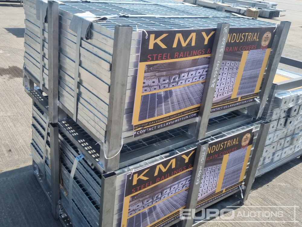 Construction equipment Unused 2025 KMY INDUSTRIAL Steel Grating (2 of), Stillage of Metal Fencing Posts: picture 21