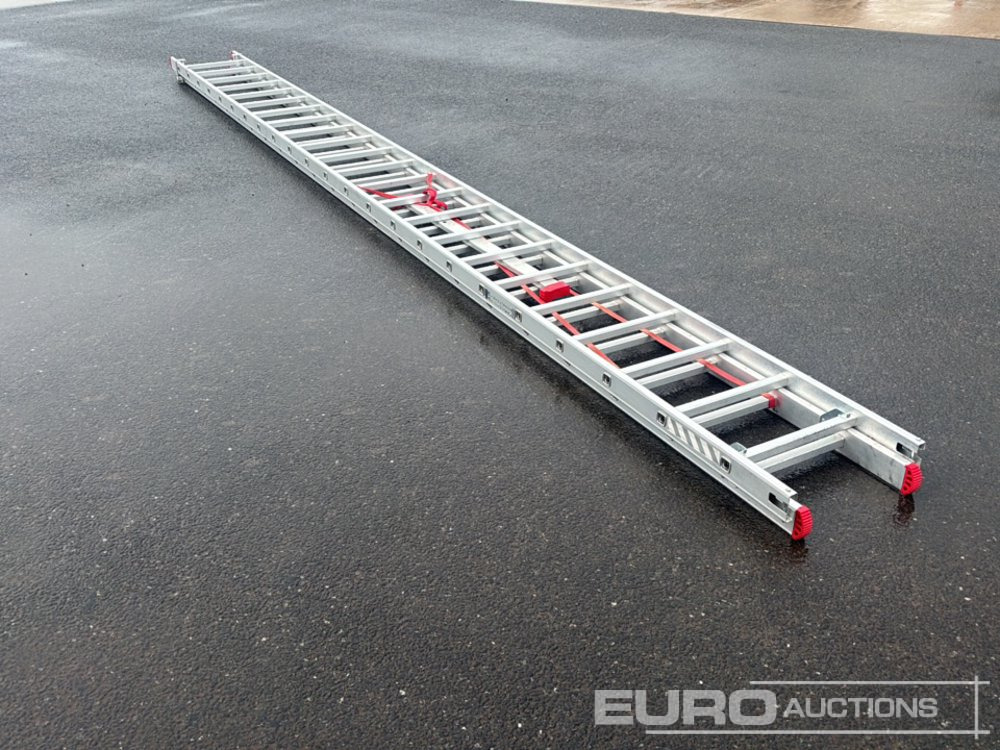 Unused 23 Rung Double Extension Aluminium Ladder, Non Slip Stabliser Bar - Workshop equipment: picture 3 Unused 23 Rung Double Extension Aluminium Ladder, Non Slip Stabliser Bar - Workshop equipment: picture 3