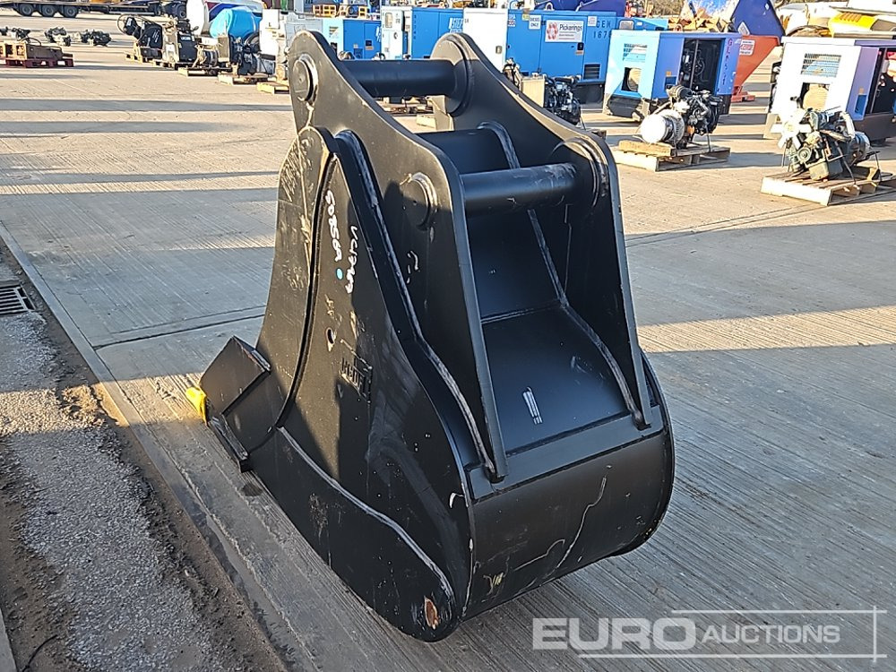 Unused 24" Digging Bucket 80mm Pin to suit 20 Ton Excavator - Bucket: picture 3 Unused 24" Digging Bucket 80mm Pin to suit 20 Ton Excavator - Bucket: picture 3