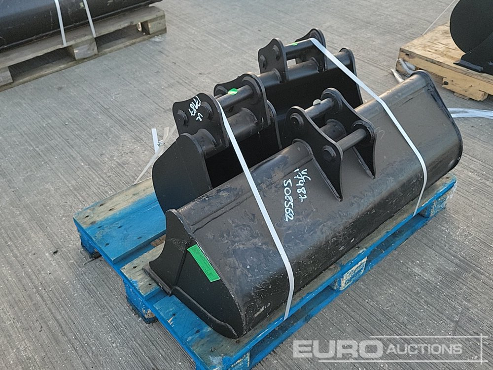 Unused 42" Ditching, 18", 12" Digging Bucket - Bucket: picture 3 Unused 42" Ditching, 18", 12" Digging Bucket - Bucket: picture 3