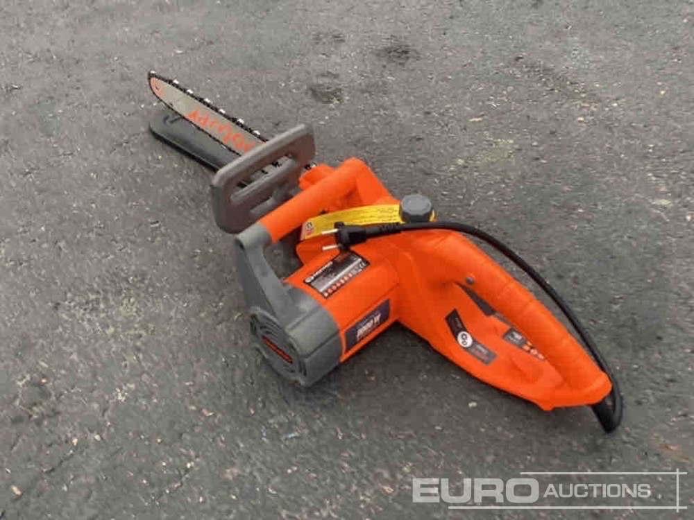 Unused Daewoo DCS2016E 2000W Electric Chainsaw (2 of) - Workshop equipment: picture 2 Unused Daewoo DCS2016E 2000W Electric Chainsaw (2 of) - Workshop equipment: picture 2