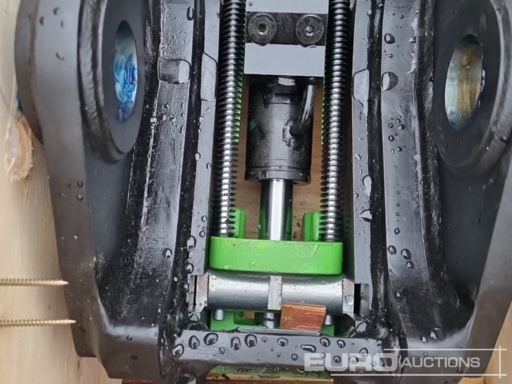 Unused Geith Hydraulic Double Lock QH 50mm Pin to suit 6-8 Ton Excavator - Bucket: picture 4 Unused Geith Hydraulic Double Lock QH 50mm Pin to suit 6-8 Ton Excavator - Bucket: picture 4