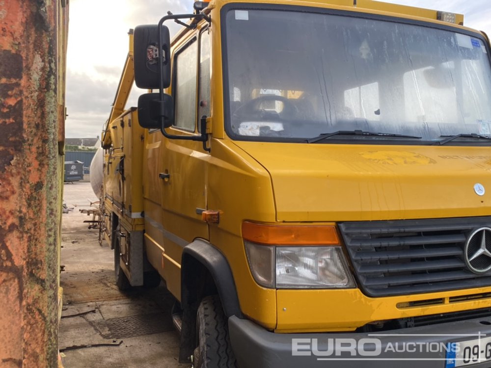 Mercedes 814D - Utility/ Special vehicle, Truck: picture 4 Mercedes 814D - Utility/ Special vehicle, Truck: picture 4