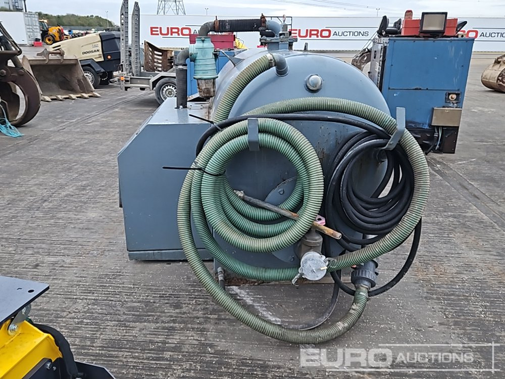 Vacuum Tanker, Yamar Engine - Storage tank: picture 2 Vacuum Tanker, Yamar Engine - Storage tank: picture 2