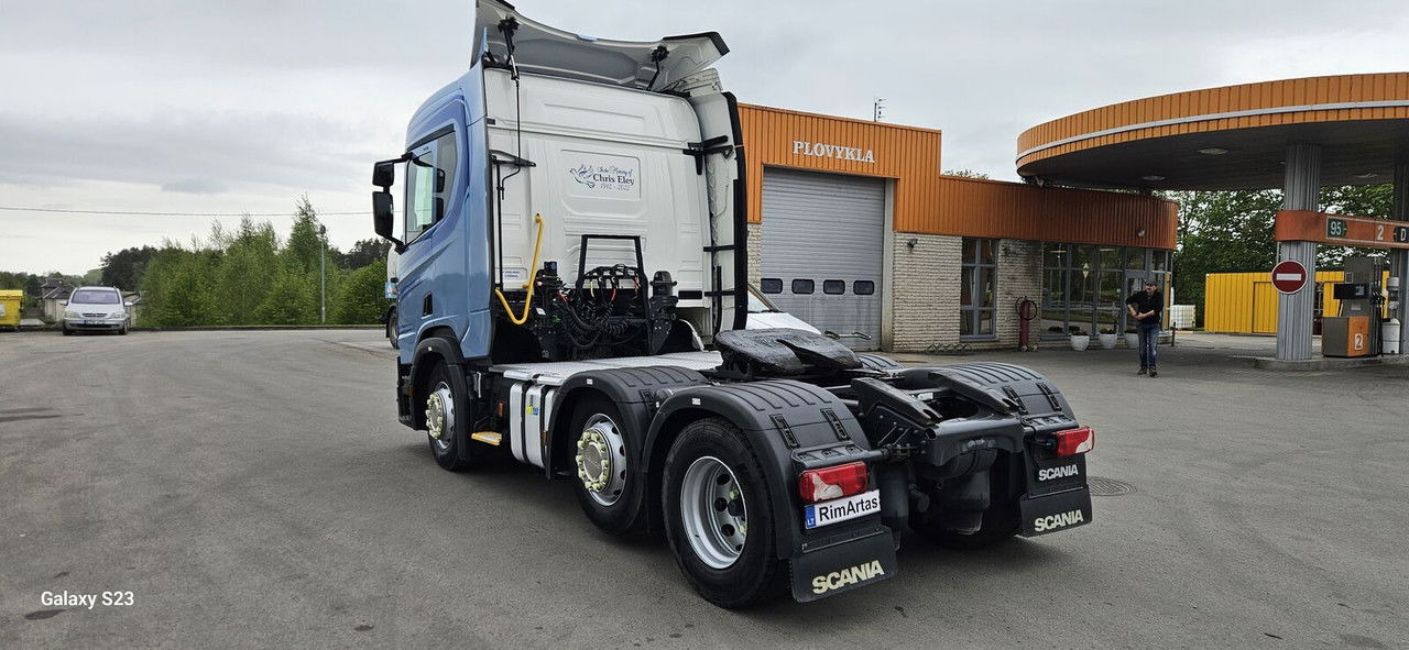 Tractor unit Scania 450: picture 15