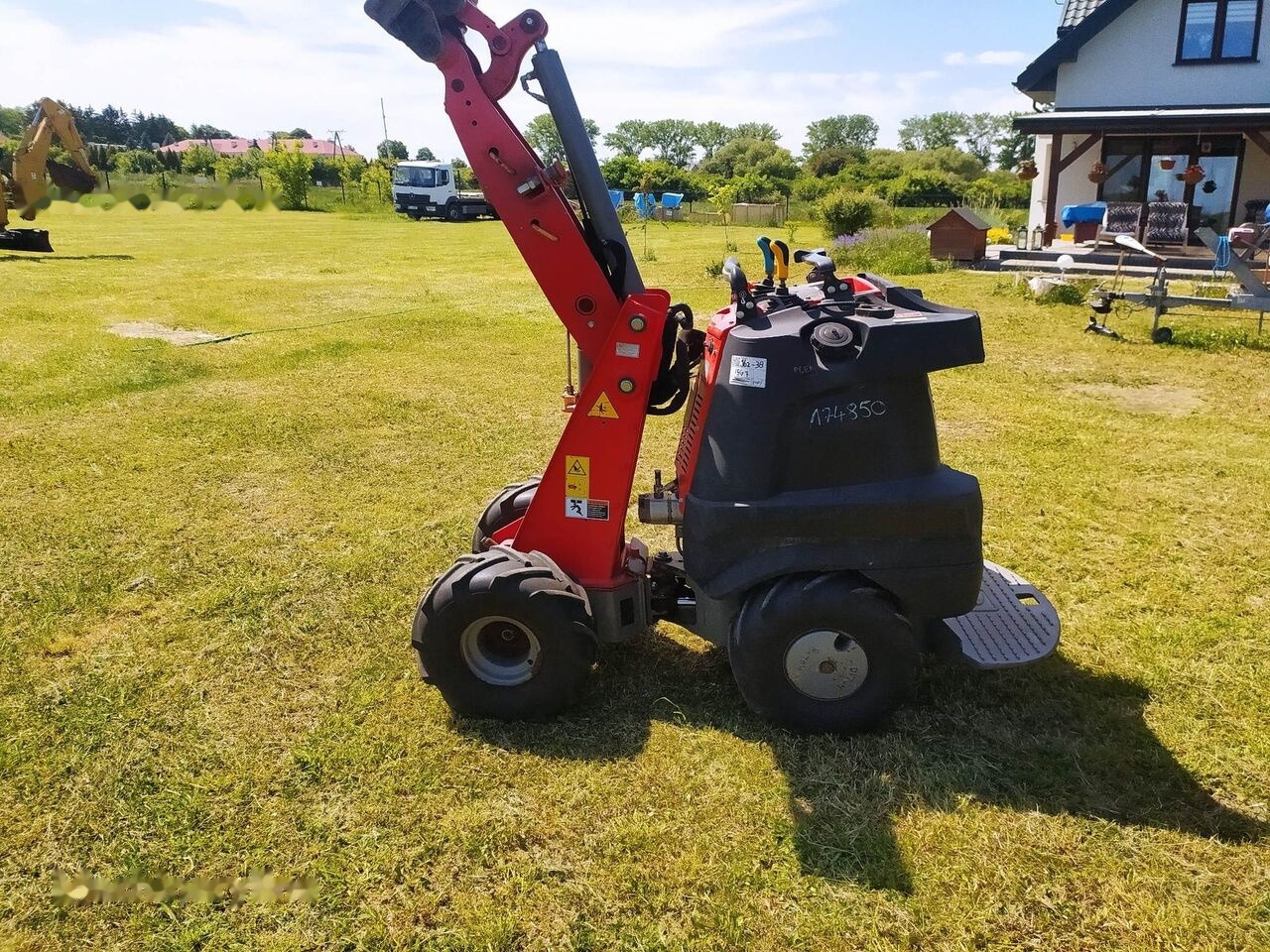 Trencher Ditch-Witch Zahn R300: picture 10