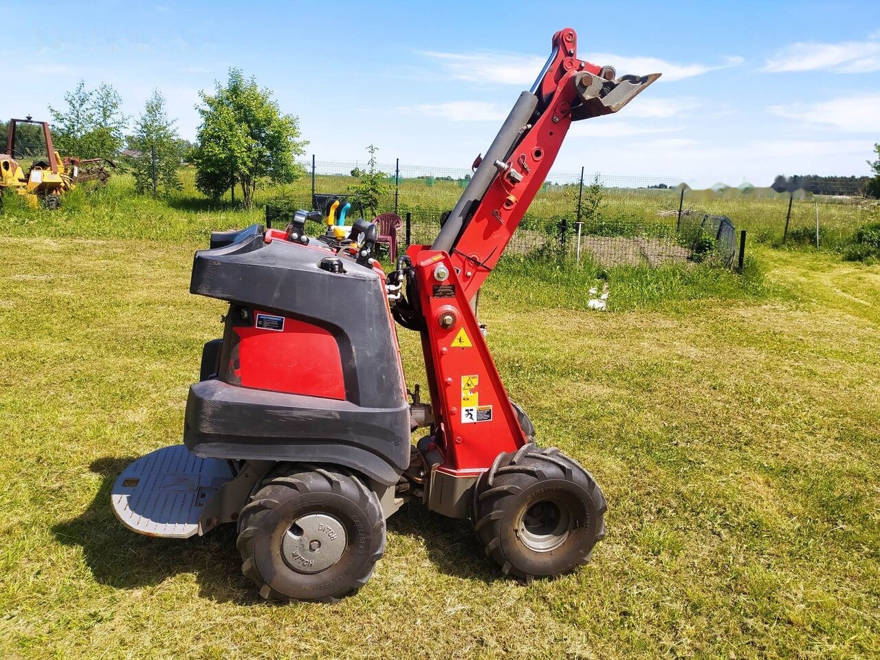 Trencher Ditch-Witch Zahn R300: picture 9