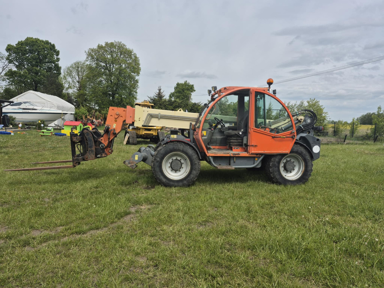 JLG 4013 - Telescopic wheel loader: picture 1 JLG 4013 - Telescopic wheel loader: picture 1