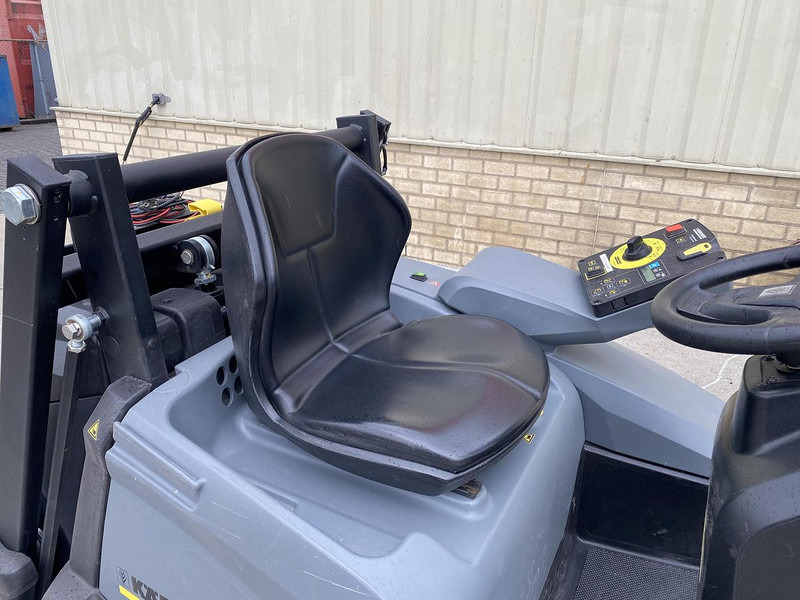 Leasing of Kärcher KM 105/110 R Bp, Veegmachine, hoogkieper Kärcher KM 105/110 R Bp, Veegmachine, hoogkieper: picture 8 Leasing of Kärcher KM 105/110 R Bp, Veegmachine, hoogkieper Kärcher KM 105/110 R Bp, Veegmachine, hoogkieper: picture 8