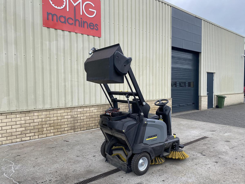 Leasing of Kärcher KM 105/110 R Bp, Veegmachine, hoogkieper Kärcher KM 105/110 R Bp, Veegmachine, hoogkieper: picture 15 Leasing of Kärcher KM 105/110 R Bp, Veegmachine, hoogkieper Kärcher KM 105/110 R Bp, Veegmachine, hoogkieper: picture 15