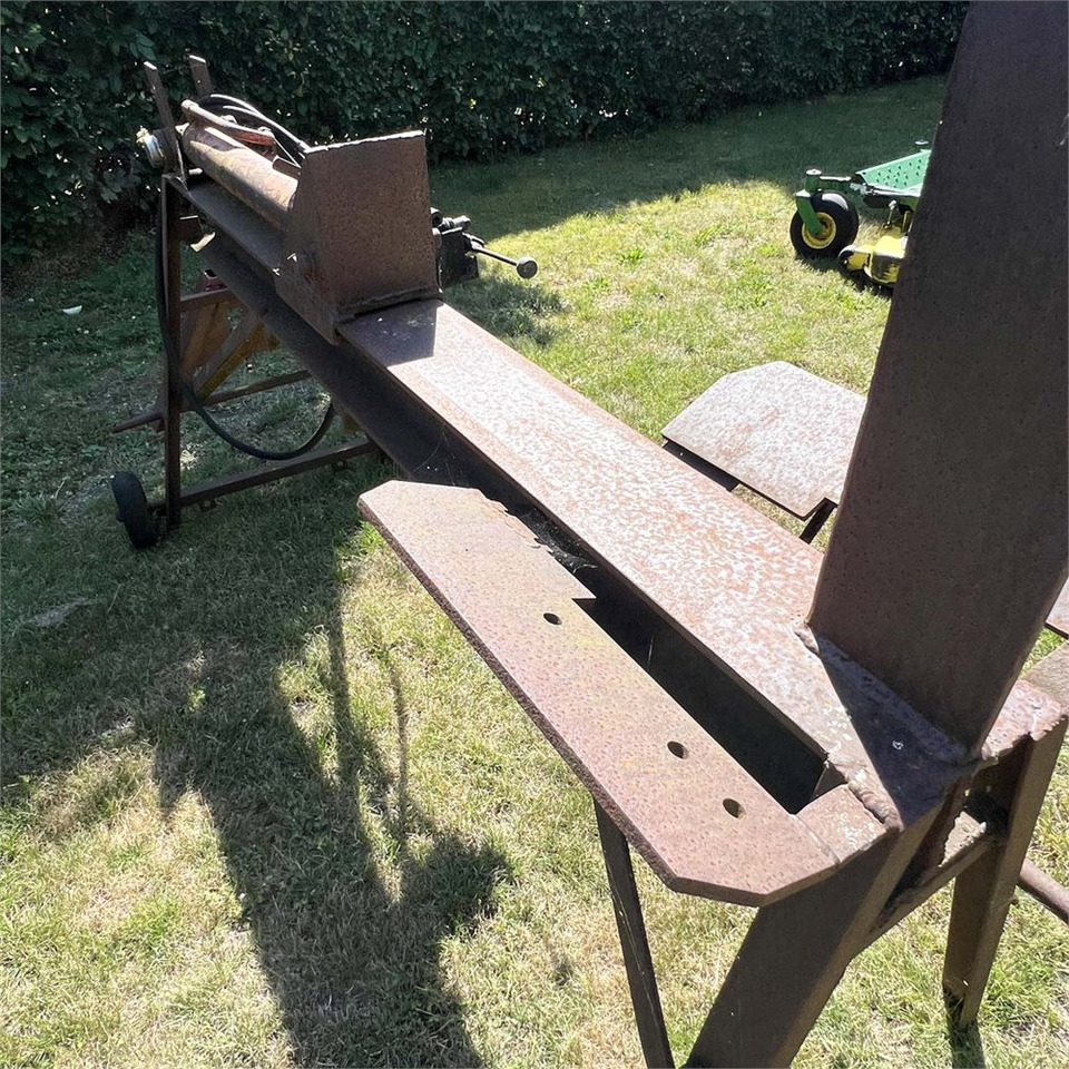ABC Wood splitter - Log splitter: picture 2 ABC Wood splitter - Log splitter: picture 2