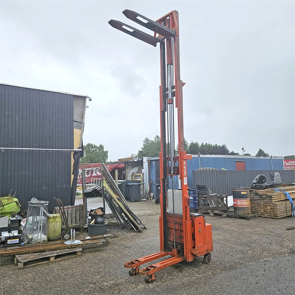 BT LSF 1250E - Pallet truck: picture 1 BT LSF 1250E - Pallet truck: picture 1