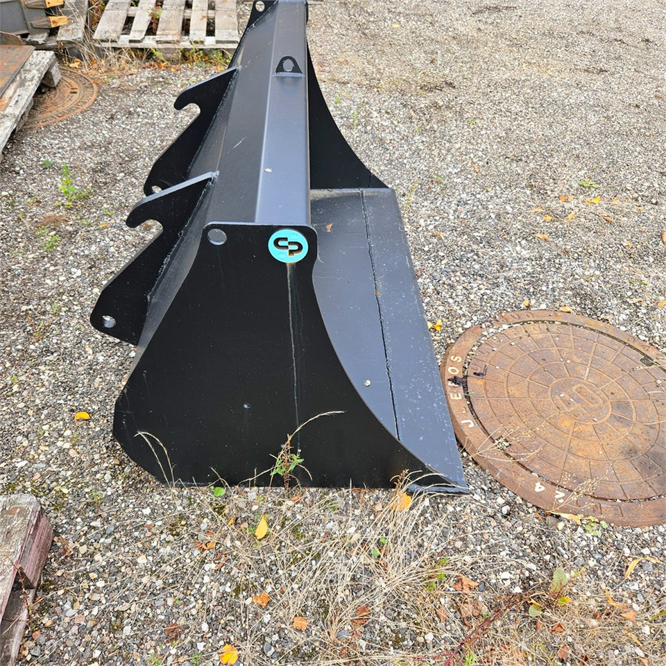 CP 150 cm - Loader bucket: picture 4 CP 150 cm - Loader bucket: picture 4